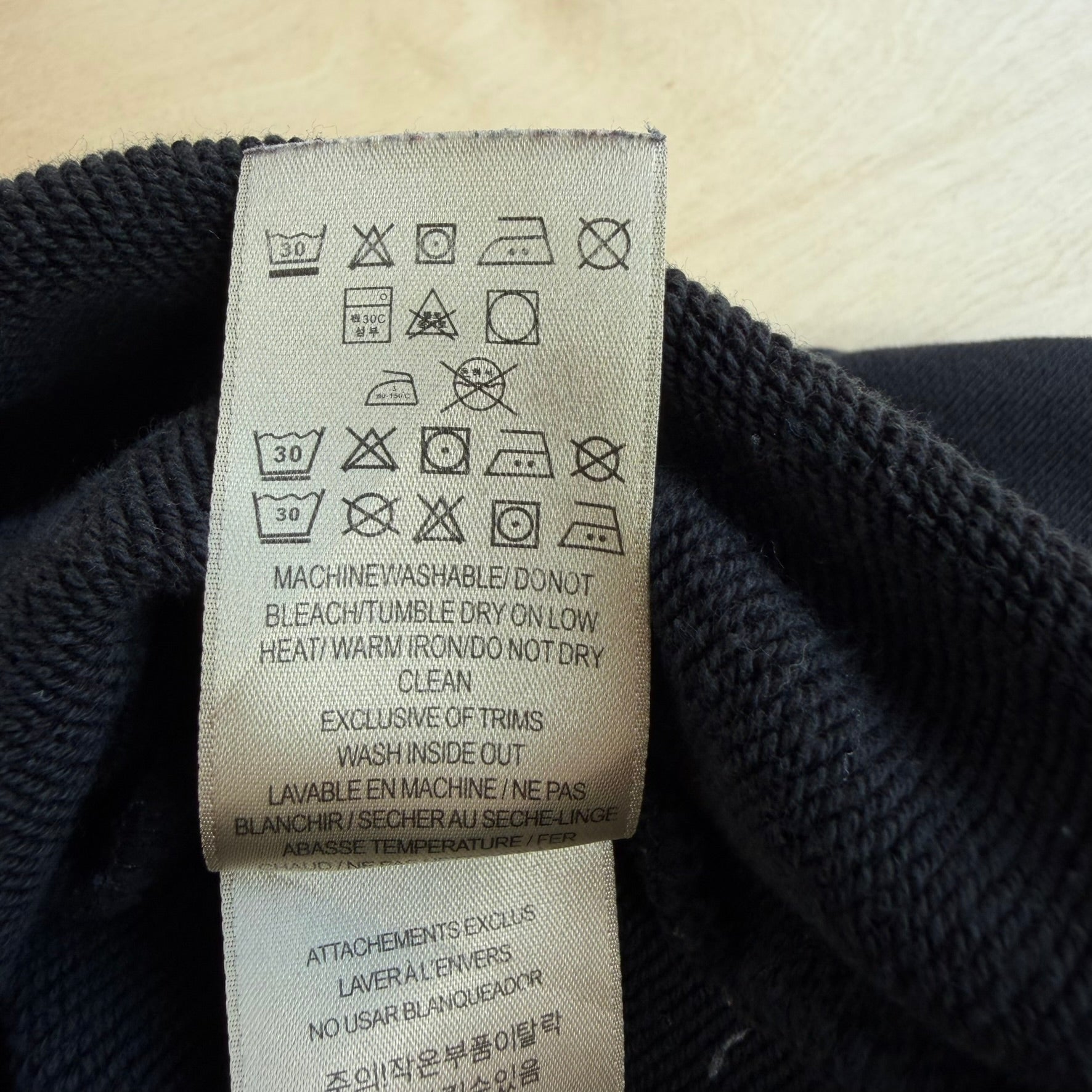 J- Bootleg Burberry Embroidered Cities Skyline Crewneck - 2XL (fits L)