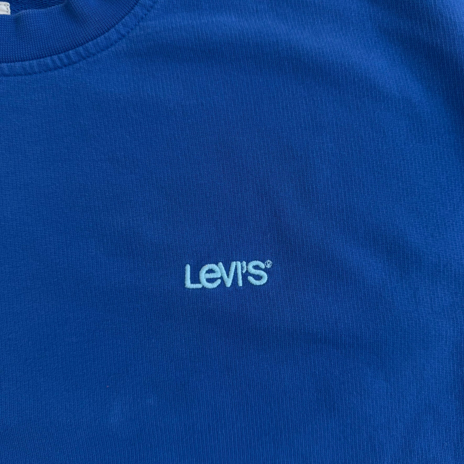 J- Vintage Levi's Embroidered Text Blue Crewneck - L