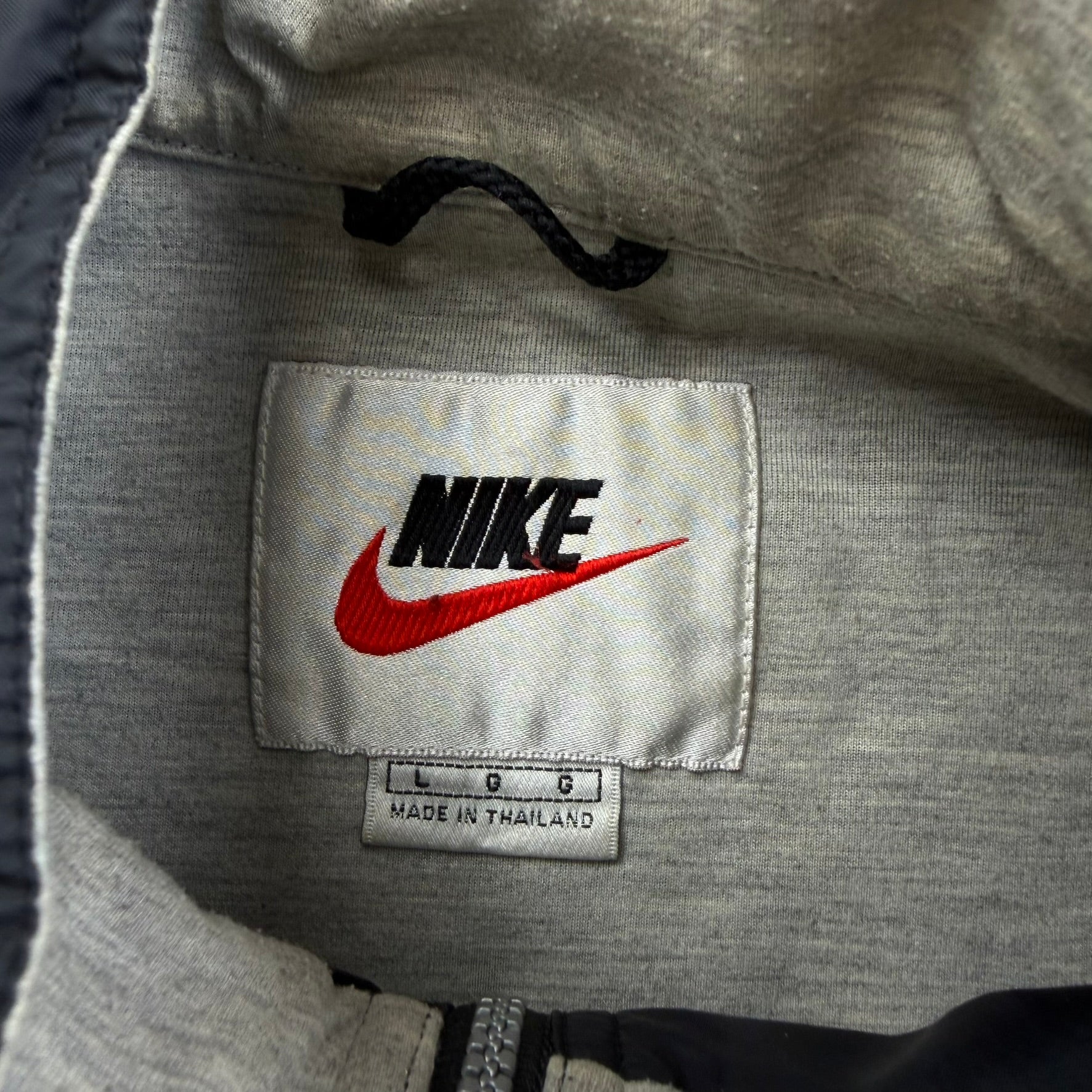 J- Vintage Nike Embroidered Swoosh Black Zip Up Jacket - L