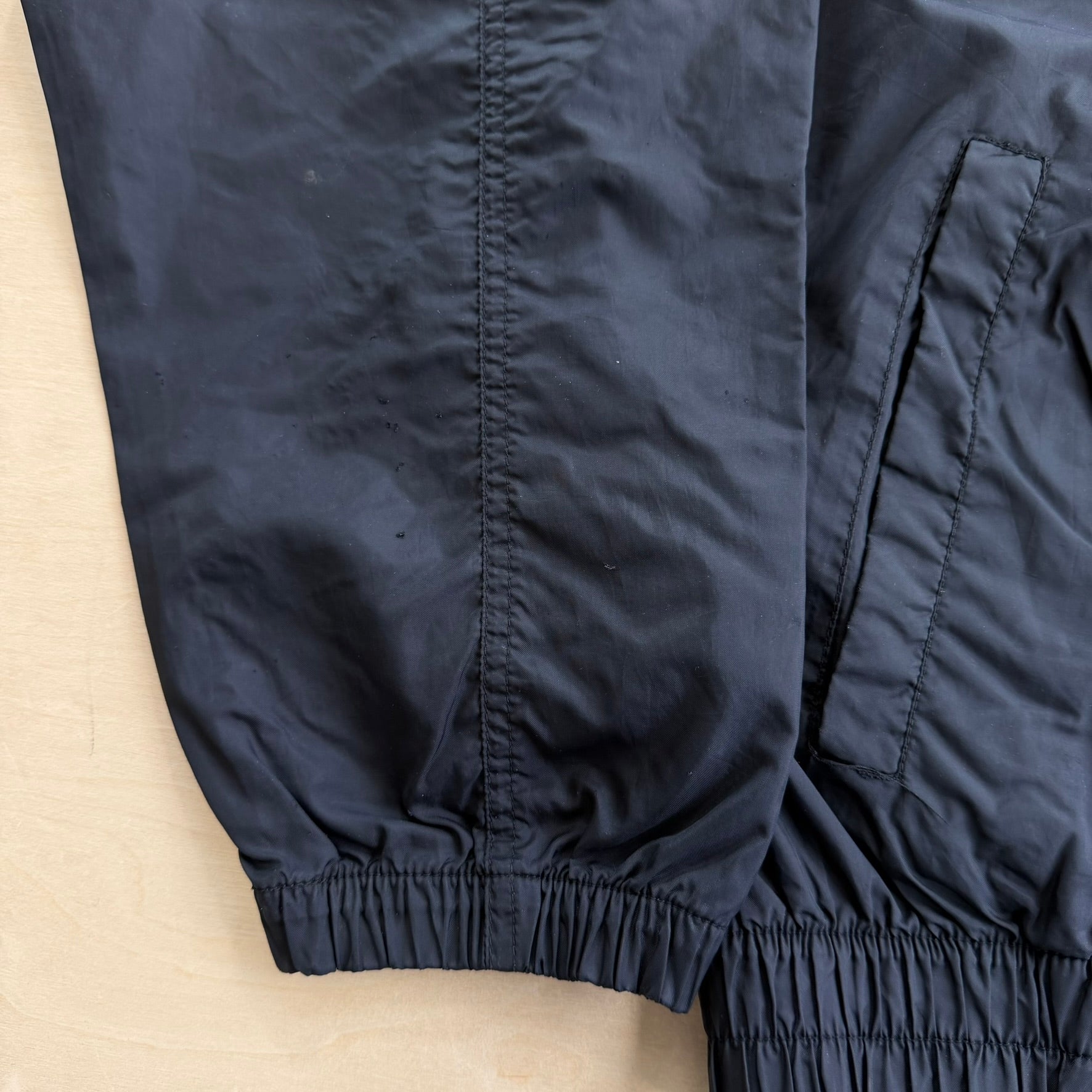 J- Vintage Nike Embroidered Swoosh Black Zip Up Jacket - L