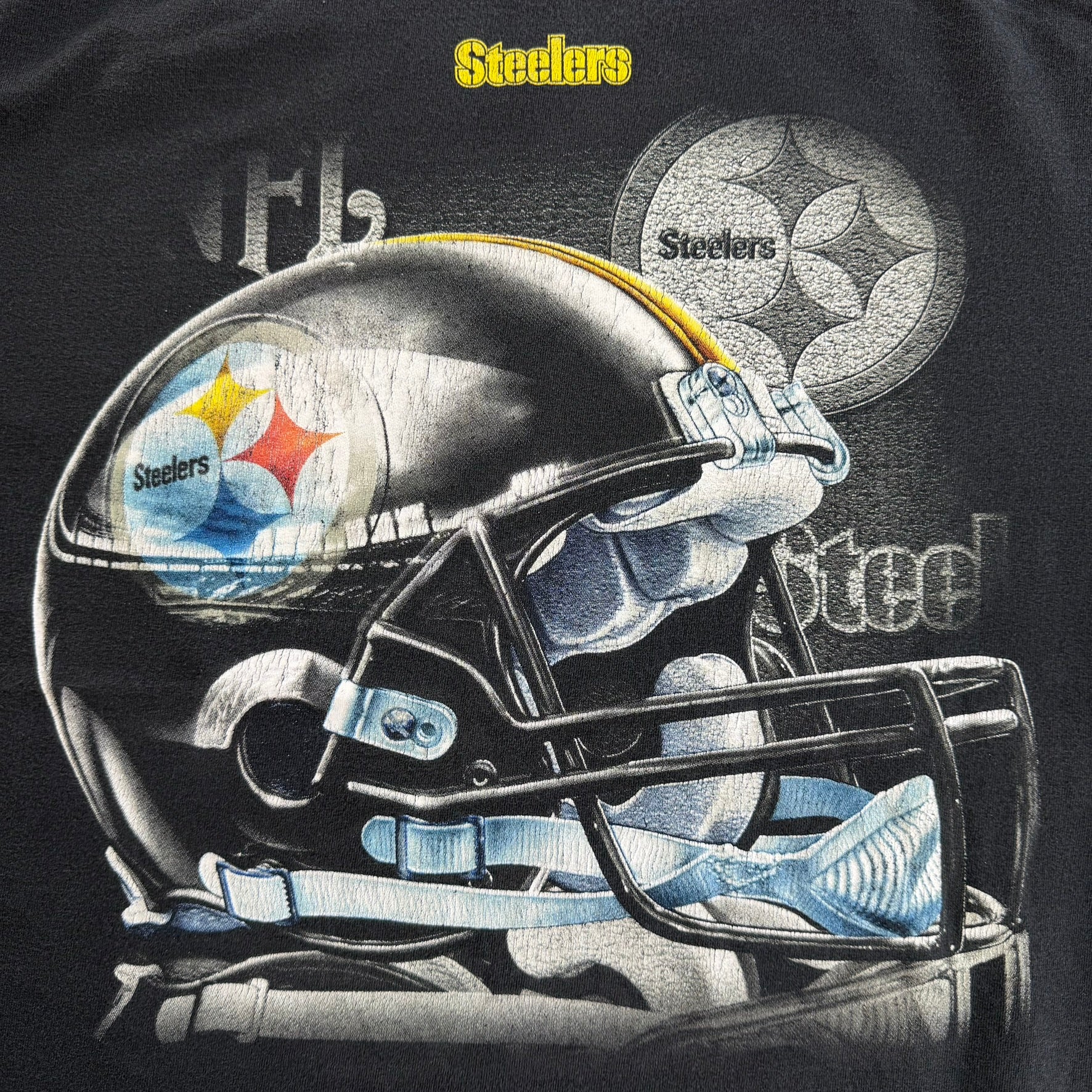 J- Vintage Pittsburgh Steelers NFL Logo & Helmet Graphic Tee - XL