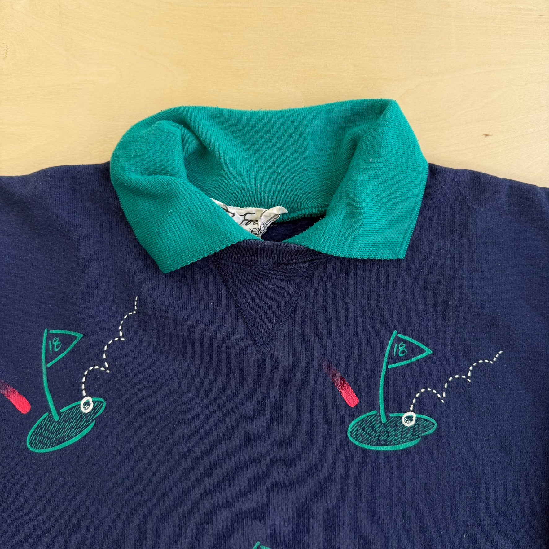 J- Vintage OT Fox Designs Golf 18th Hole Graphic Made In USA Crewneck - M