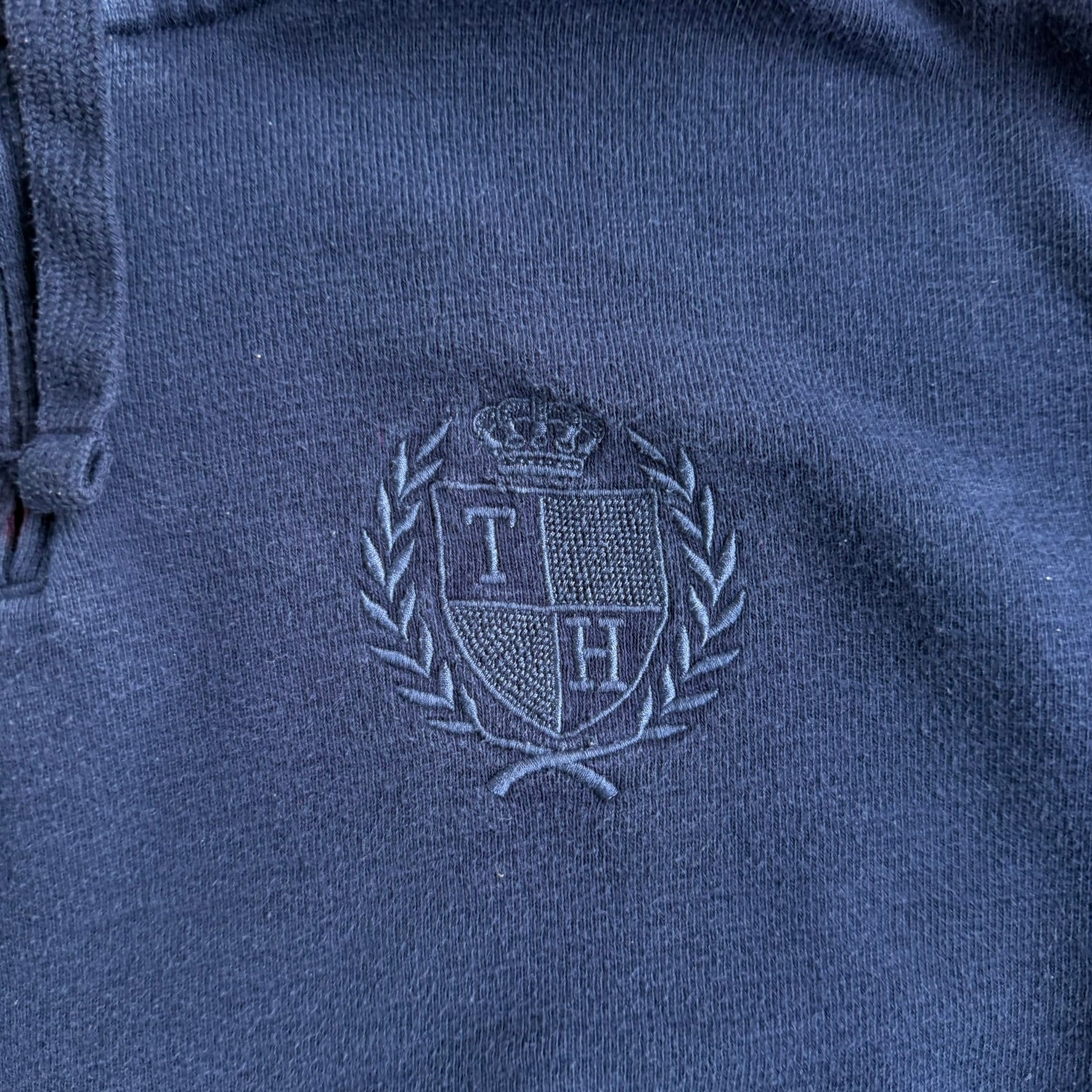 J- Vintage Tommy Hilfiger Embroidered Crest Quarter Zip Hoodie - XL