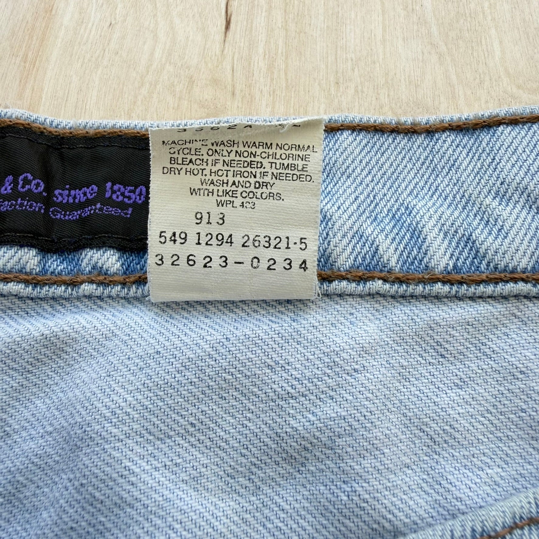 J- Vintage Levi's Silver Tab Made In USA  Baggy Jorts - 38 waist 12 inseam