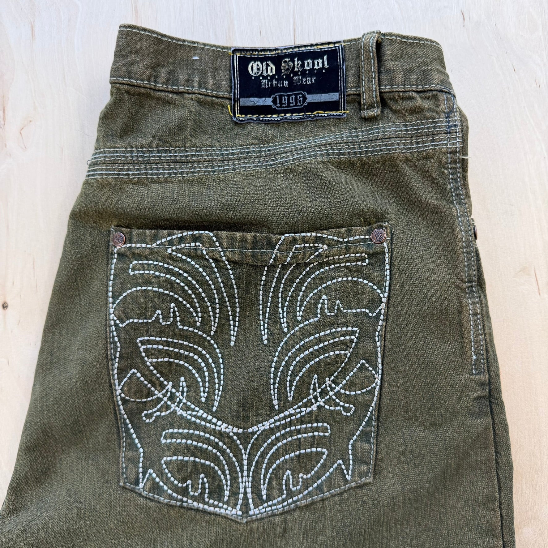 J- Vintage Old Skool Urban Wear Baggy Jorts - 38 waist 15 inseam