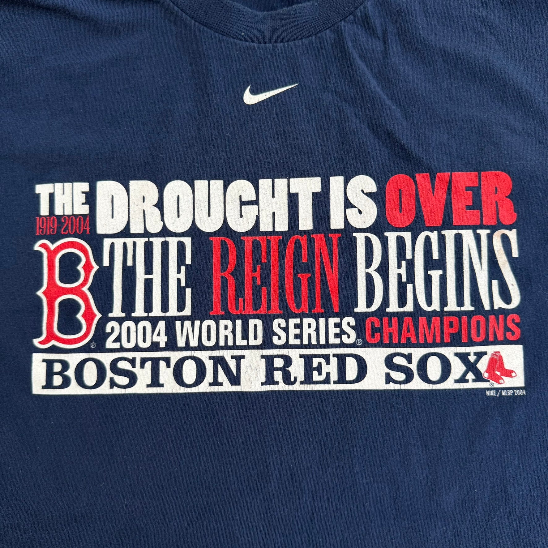 J- Vintage '04 Boston Red Sox MLB Nike World Series Champions Text & Logo Tee - XL