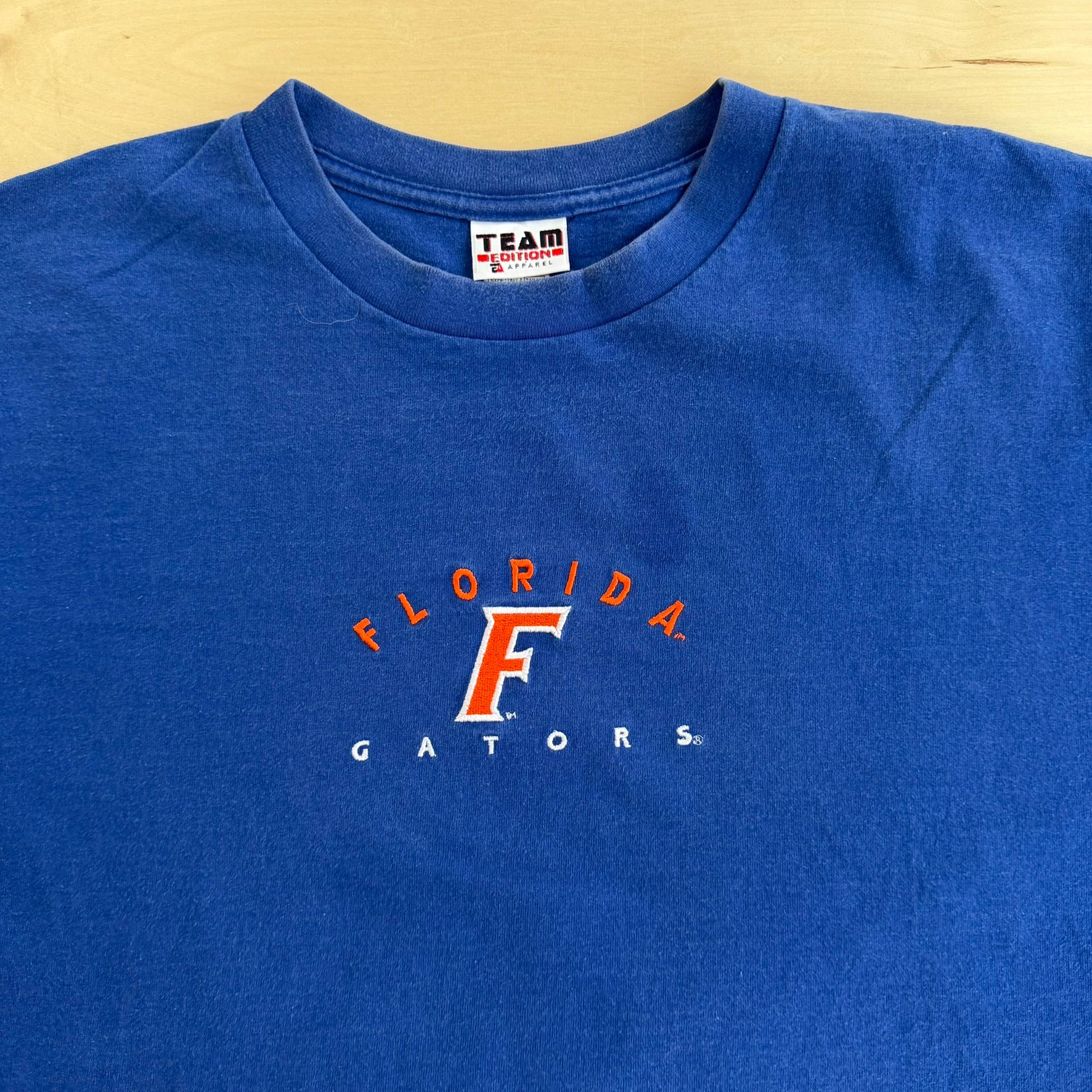 J- Vintage University Of Florida Gators Embroidered Text & Logo Graphic Made In USA Tee - 2XL