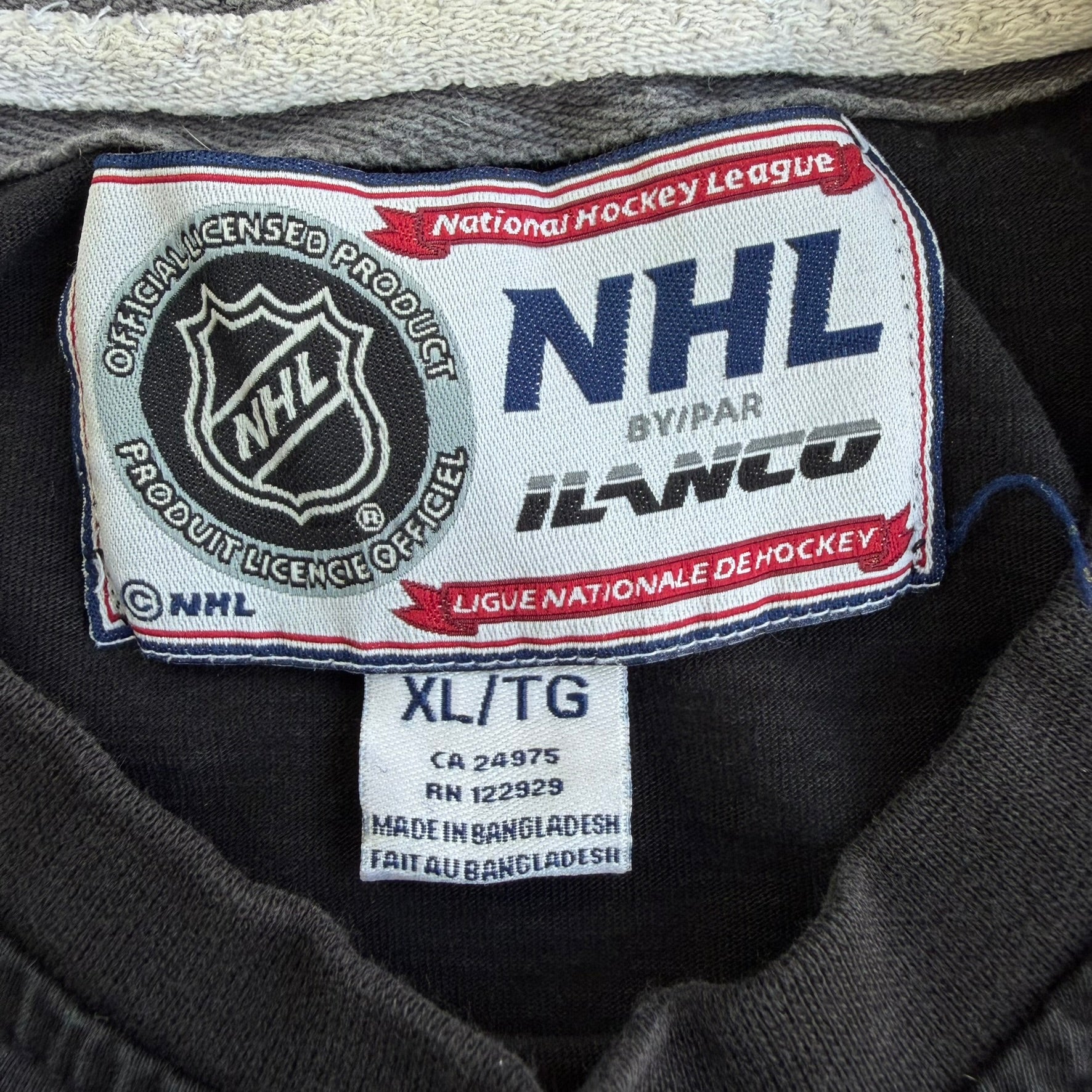J- Vintage Montreal Canadiens NHL Embroidered Blacked Out Logo Graphic Tee - XL