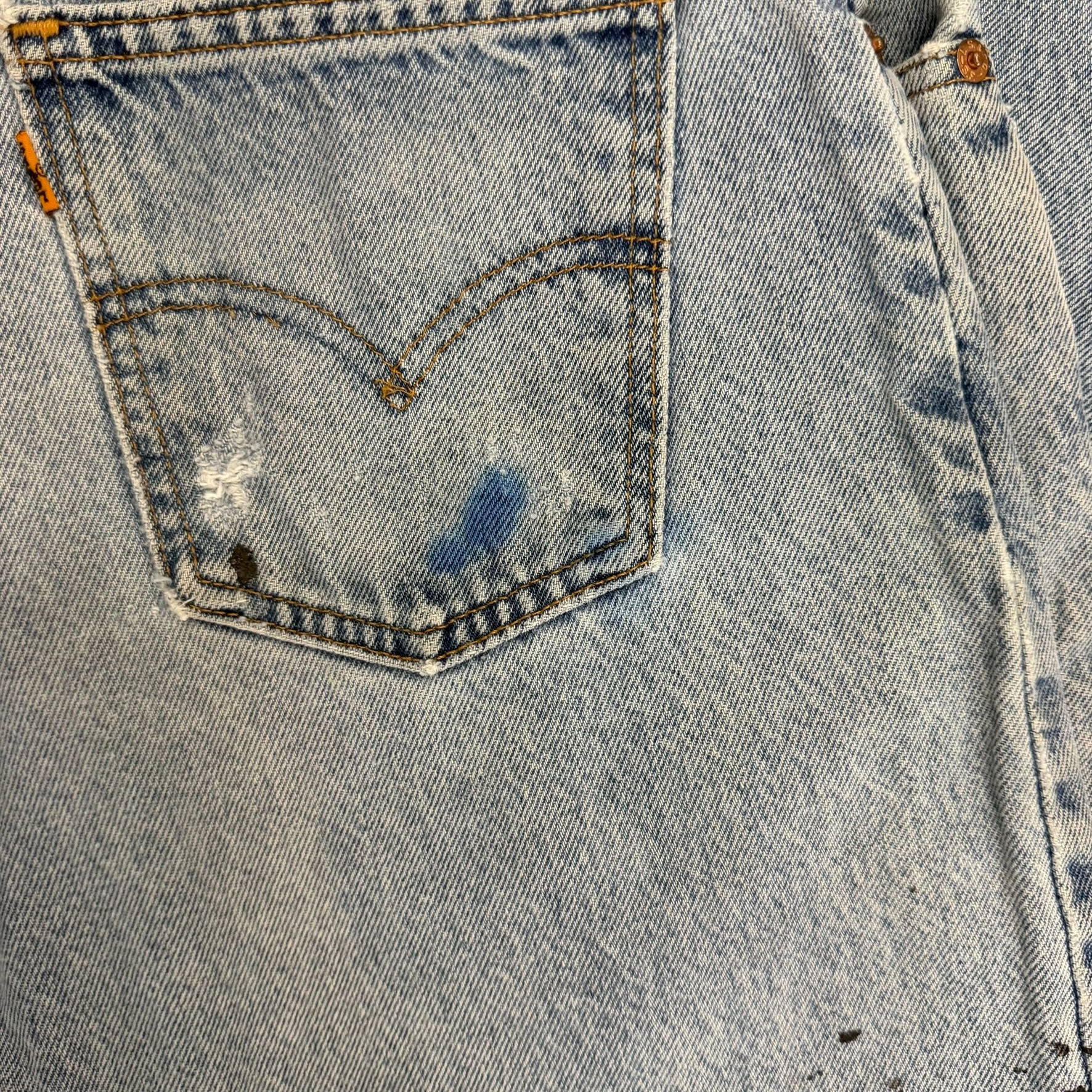 J- Vintage Levi's 560 Orange Tab Made In USA Loose Fit Tapered Legs Jeans - 33x34