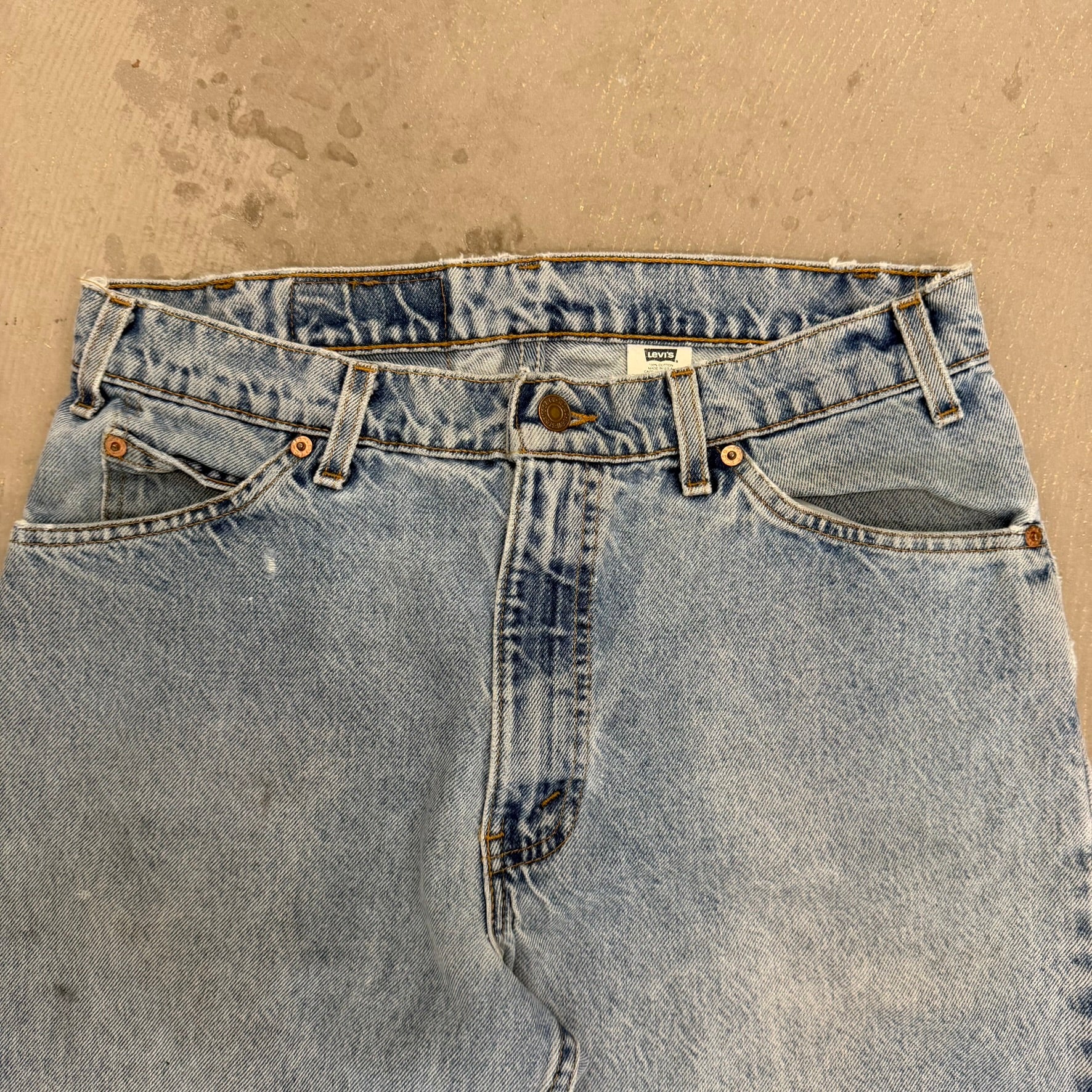 J- Vintage Levi's 560 Orange Tab Made In USA Loose Fit Tapered Legs Jeans - 33x34