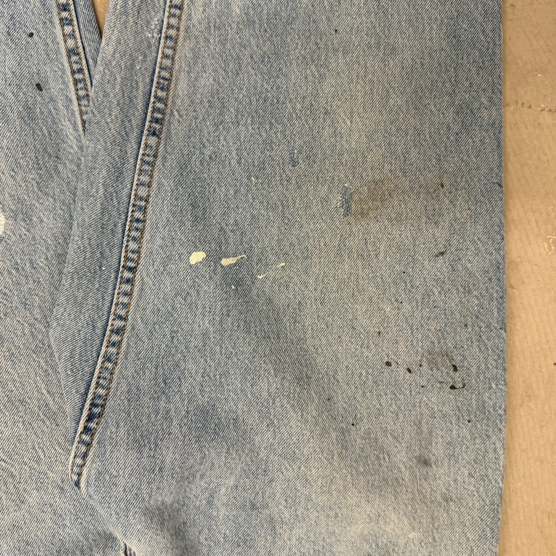 J- Vintage Levi's 560 Orange Tab Made In USA Loose Fit Tapered Legs Jeans - 33x34