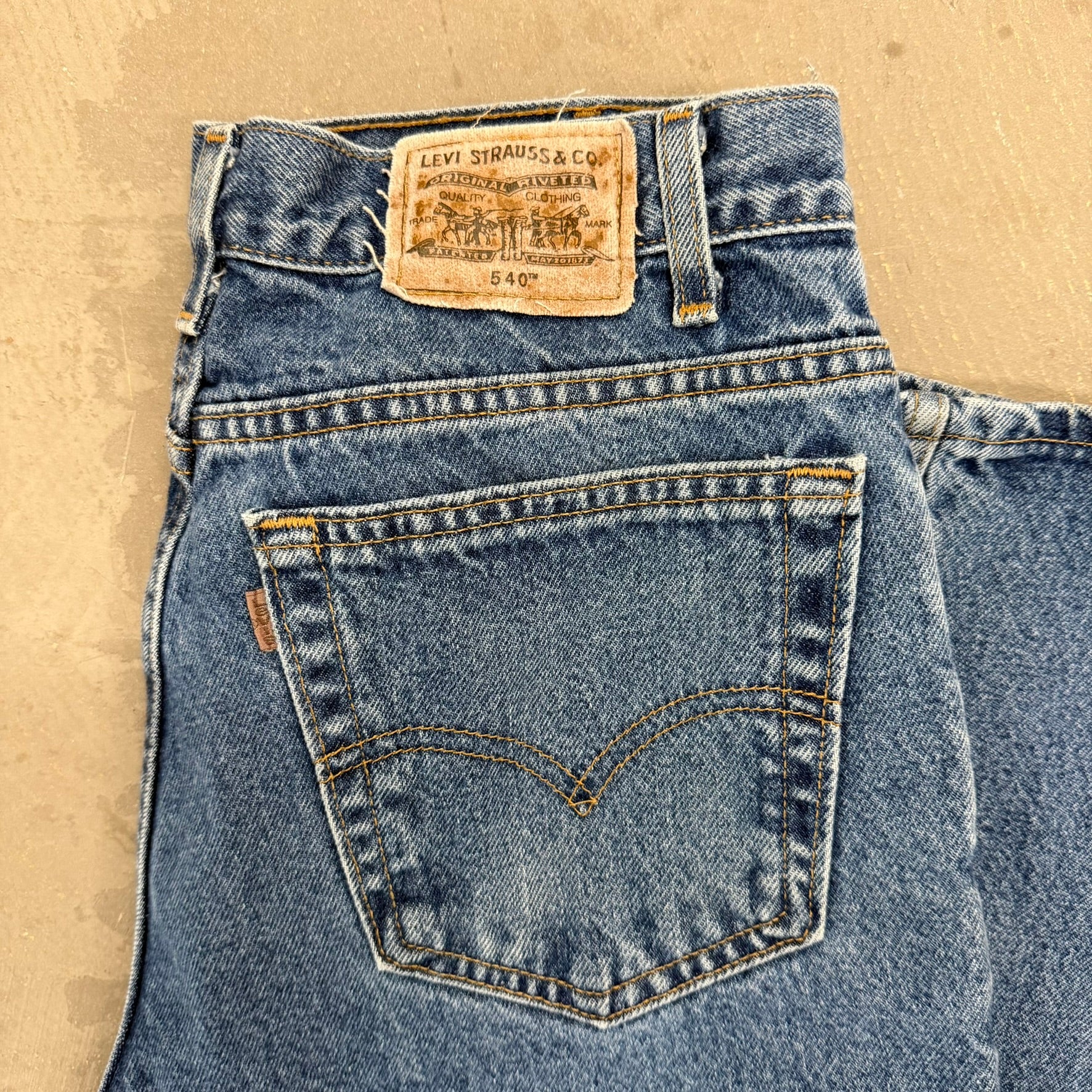 J- Vintage Levi's 540 Brown Tab Made In USA Relaxed Fit Jeans - 33x30