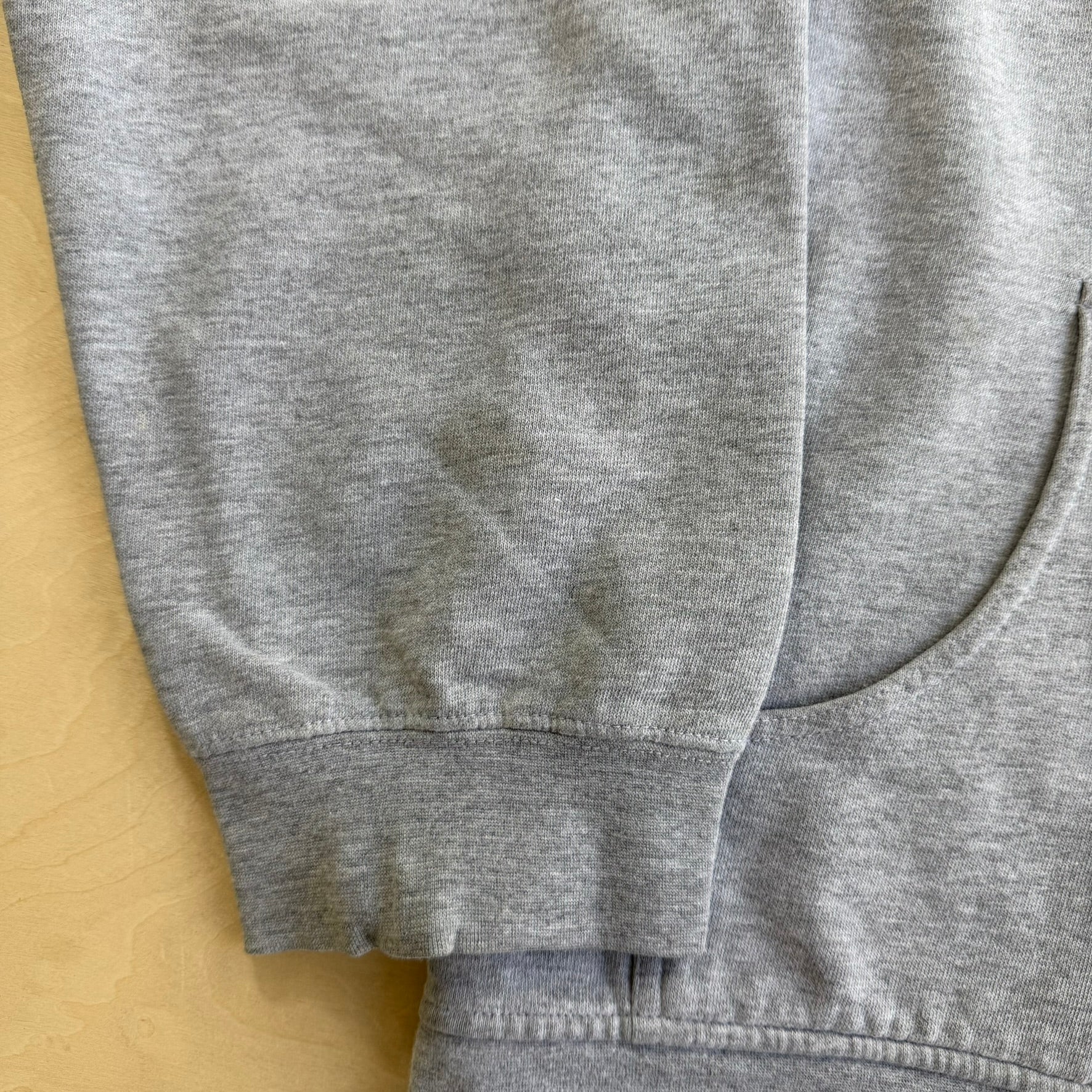 J- Vintage Reebok Embroidered Text Zip Up Hoodie - XL (fits M)