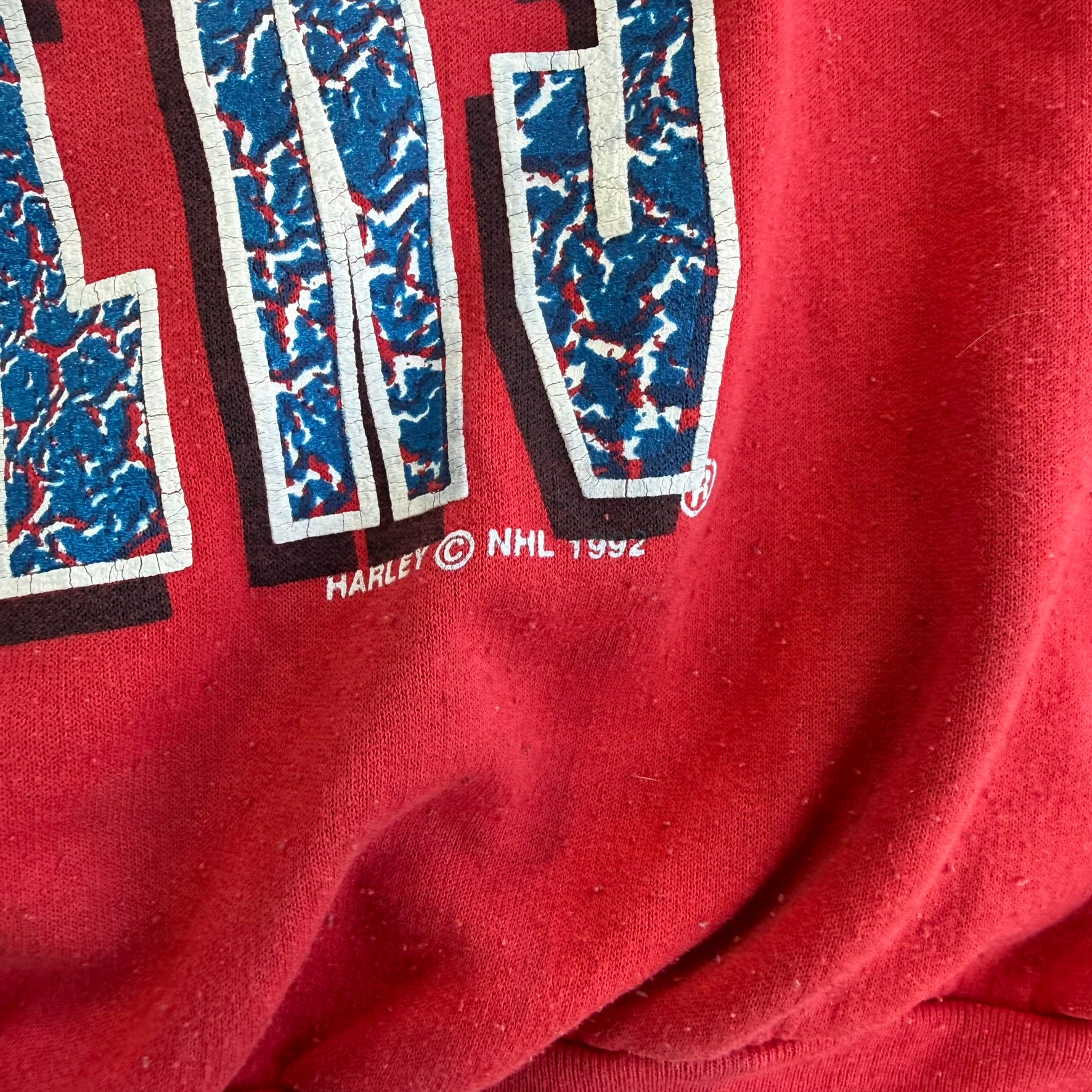 J- Vintage '92 Montreal Canadiens NHL Logo & Text Graphic Hoodie - L