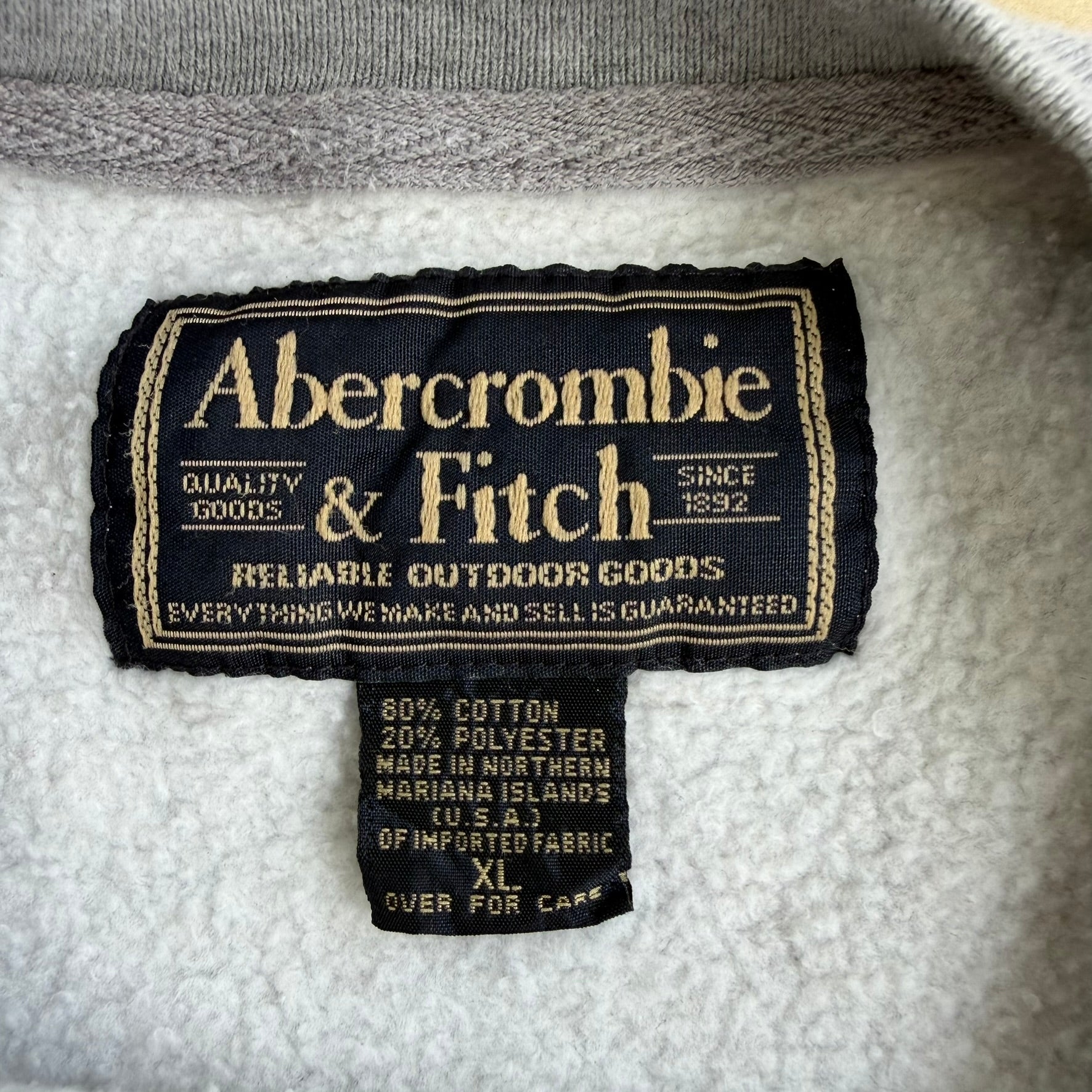 J- Vintage Abercrombie & Fitch Text Graphic Grey Crewneck - XL