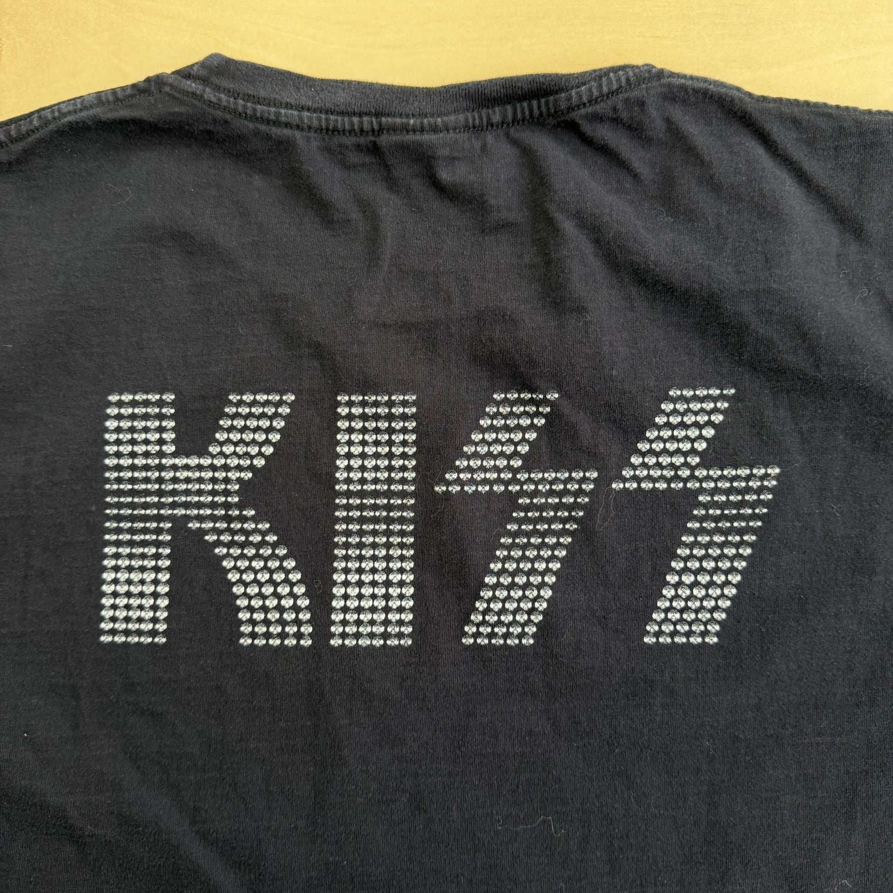 J- Vintage Kiss Bootleg Text & Graphic Yeah Rock Tag Long Sleeve Tee - XL