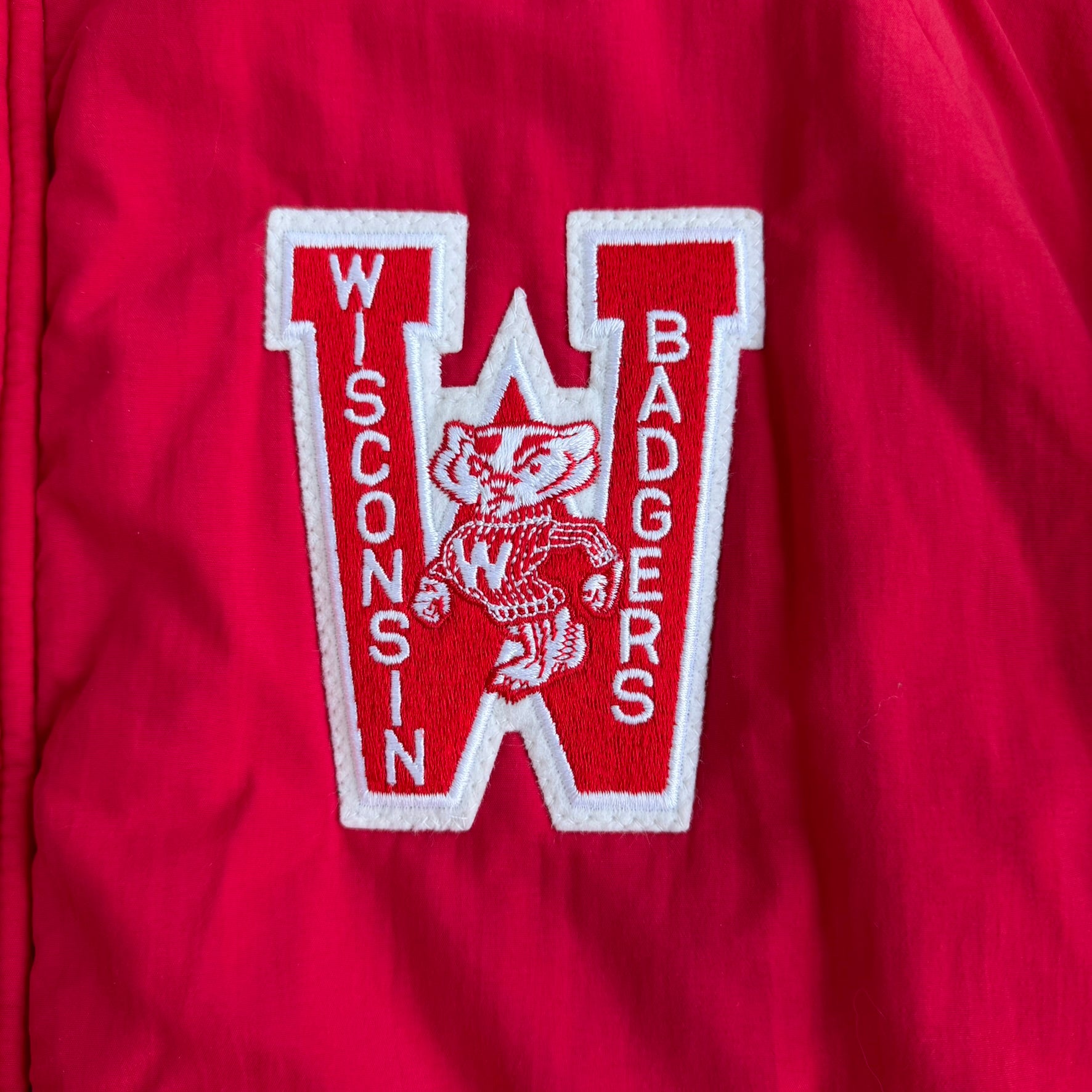 J- Vintage University Of Wisconsin Badgers Chenille Emb Logo Made In USA Winter Bomber Jacket - XL