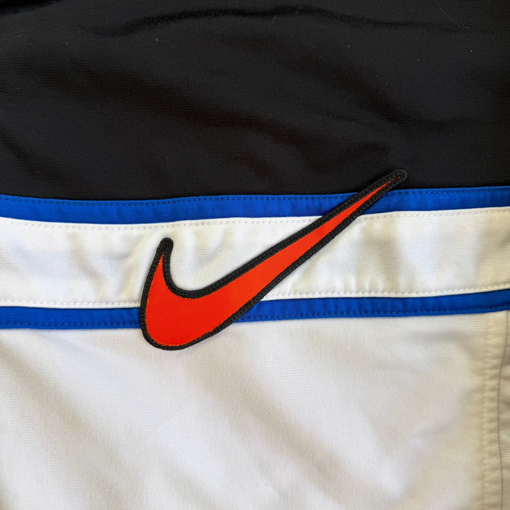 J- Vintage 90s Nike Embroidered Big Swoosh Zip Up Track Jacket - M