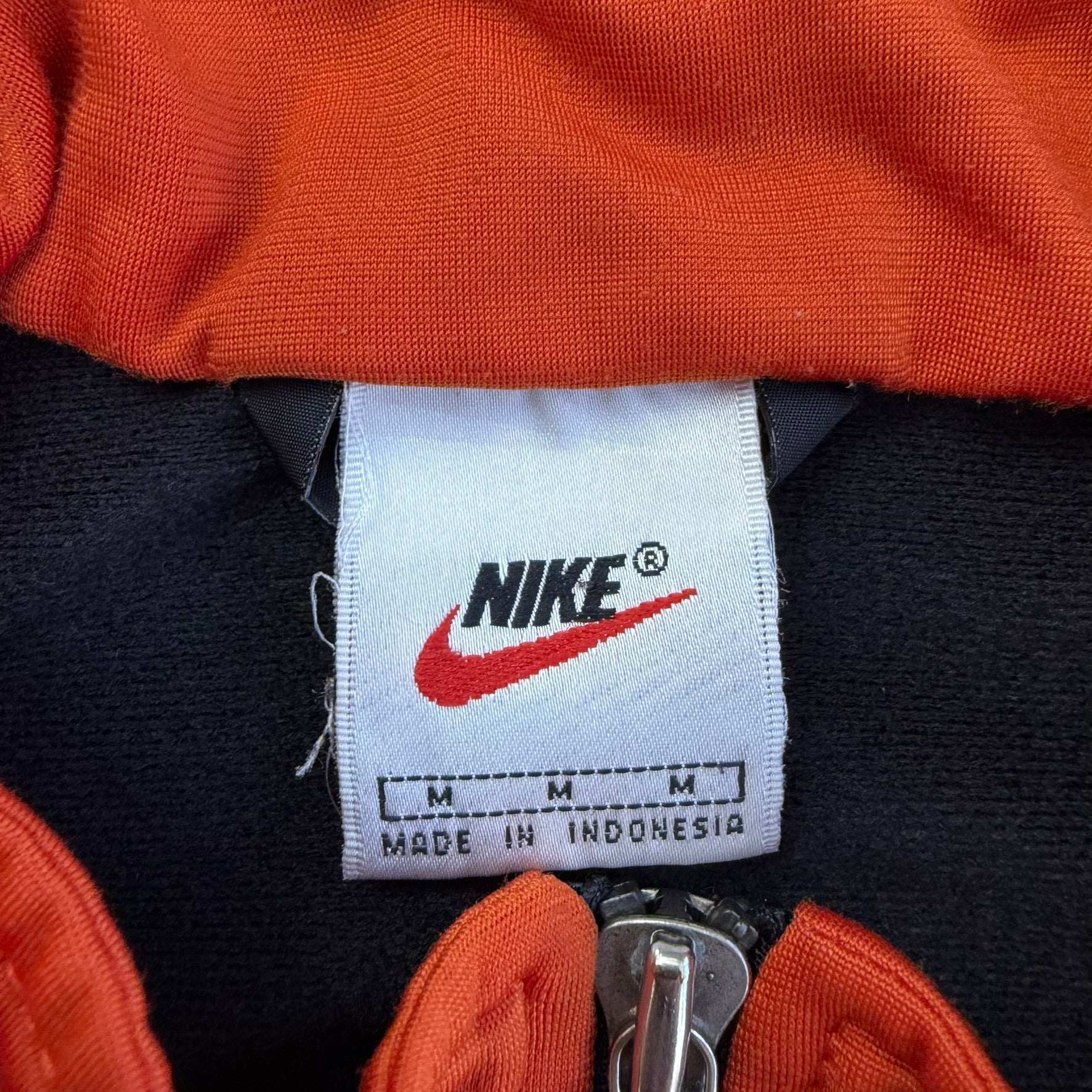 J- Vintage 90s Nike Embroidered Big Swoosh Zip Up Track Jacket - M