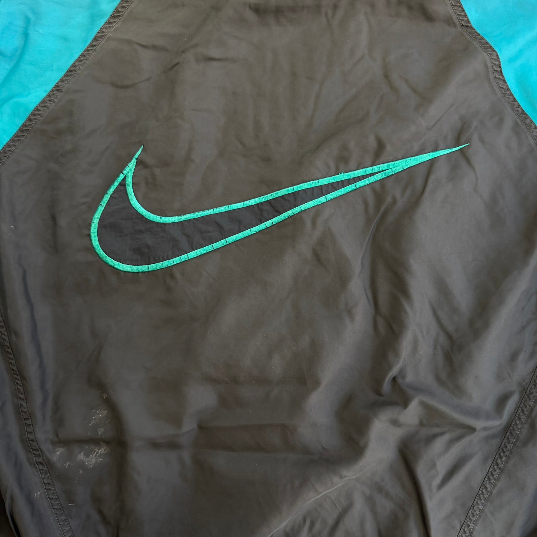 J- Vintage 90s Nike Black/Teal Lightweight Zip Up Jacket - XL