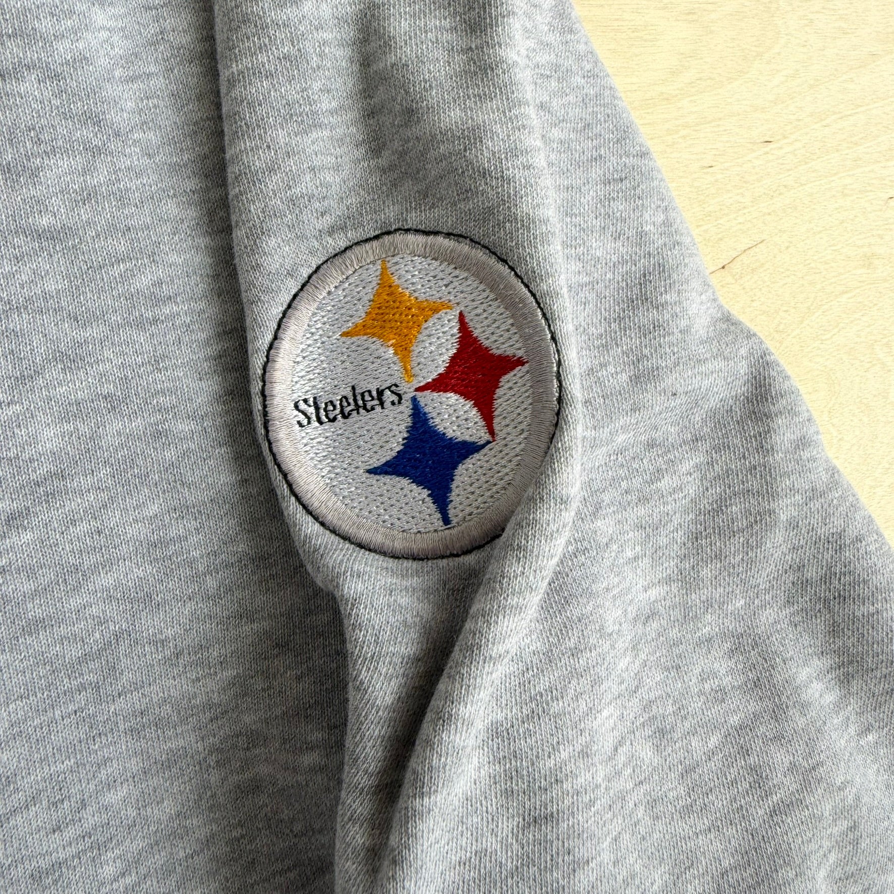J- Vintage Pittsburgh Steelers NFL Reebok Embroidered Text Logo Crewneck - M