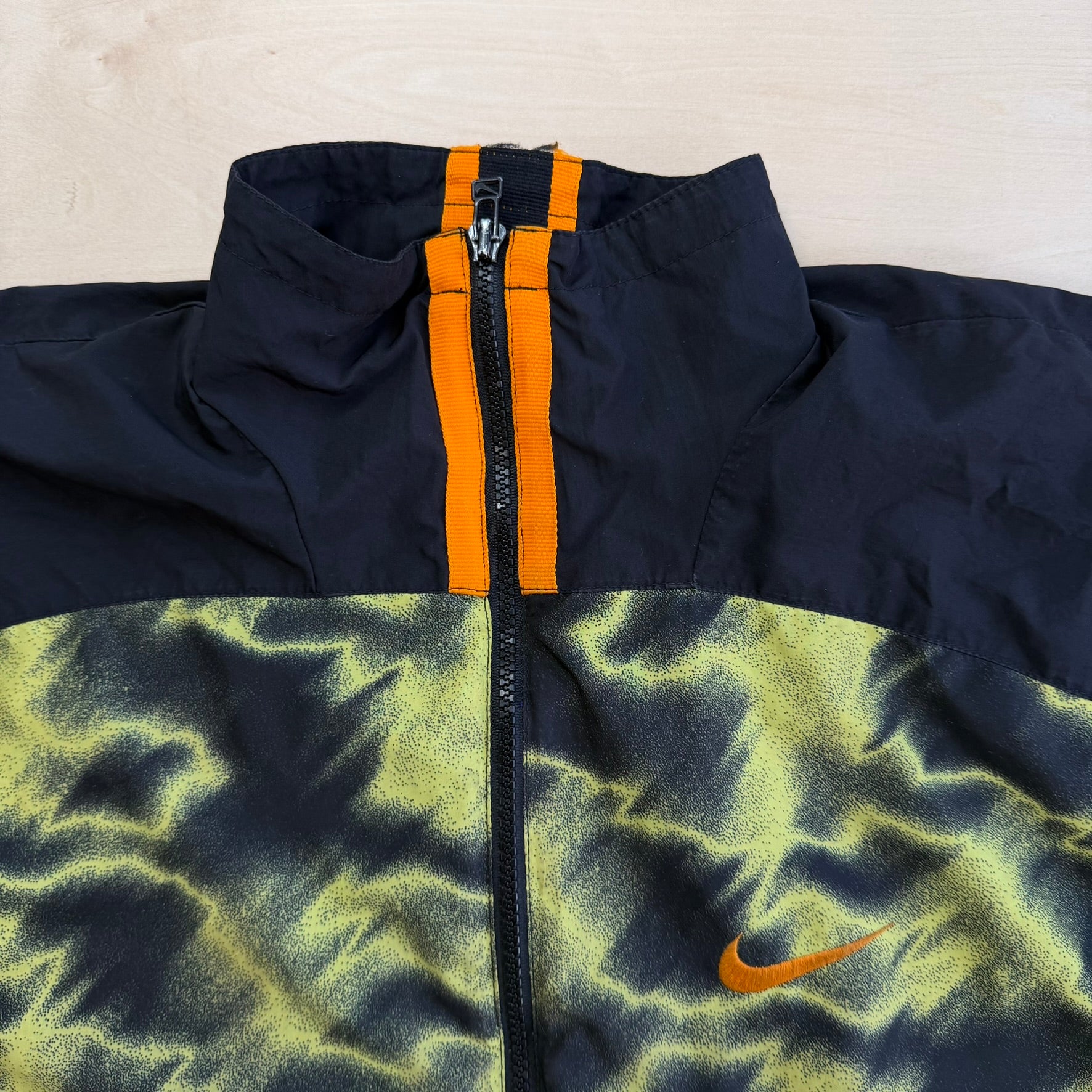 J- Vintage 90s Nike Brushstroke Camo Pattern Lightweight Zip Up Jacket - M