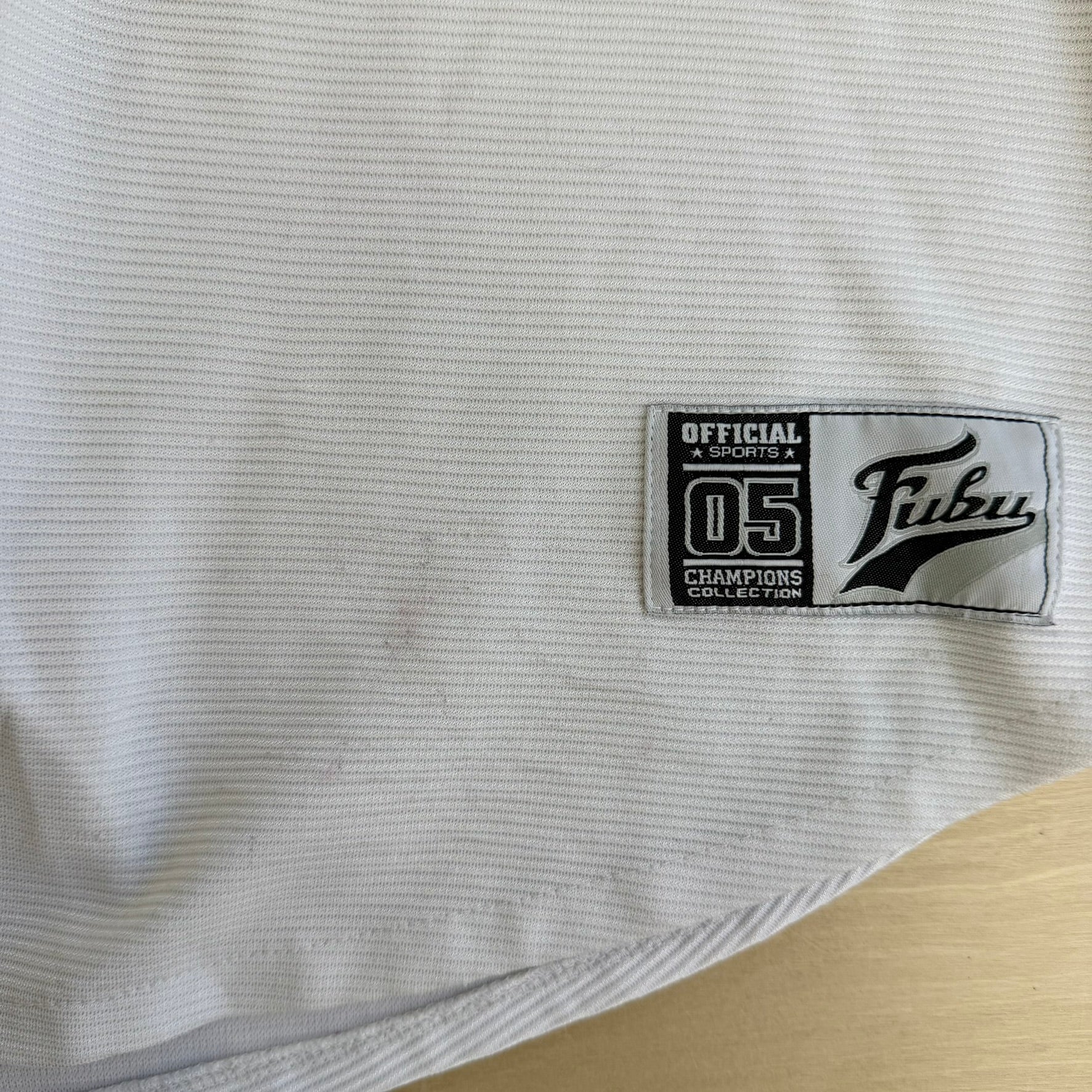 J- Vintage Fubu League 05 Embroidered Text Baseball Jersey - L
