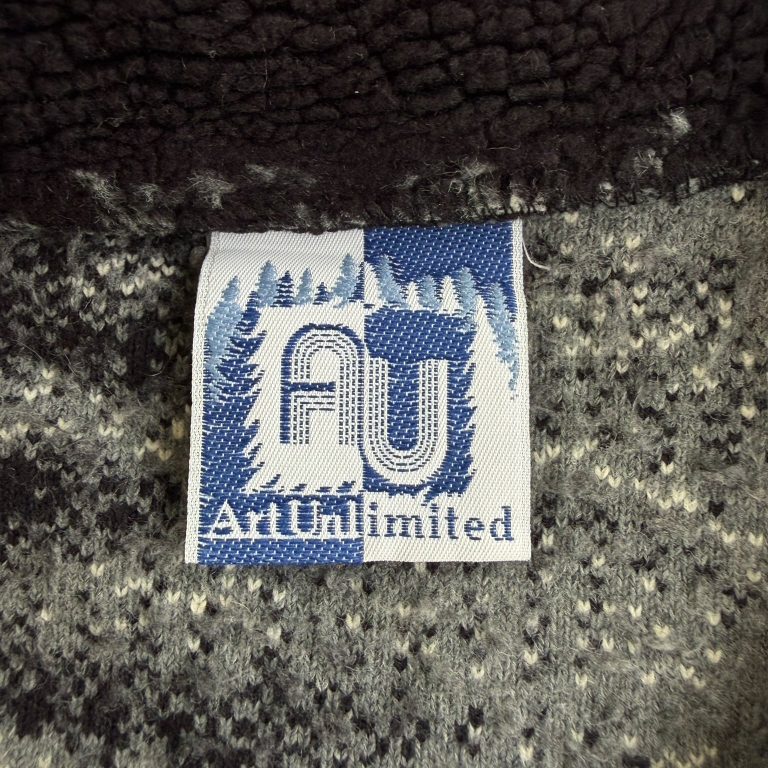 J- Vintage Art Unlimited Wolf & Moon All Over Print Made In USA Zip Up Polar Fleece - XL