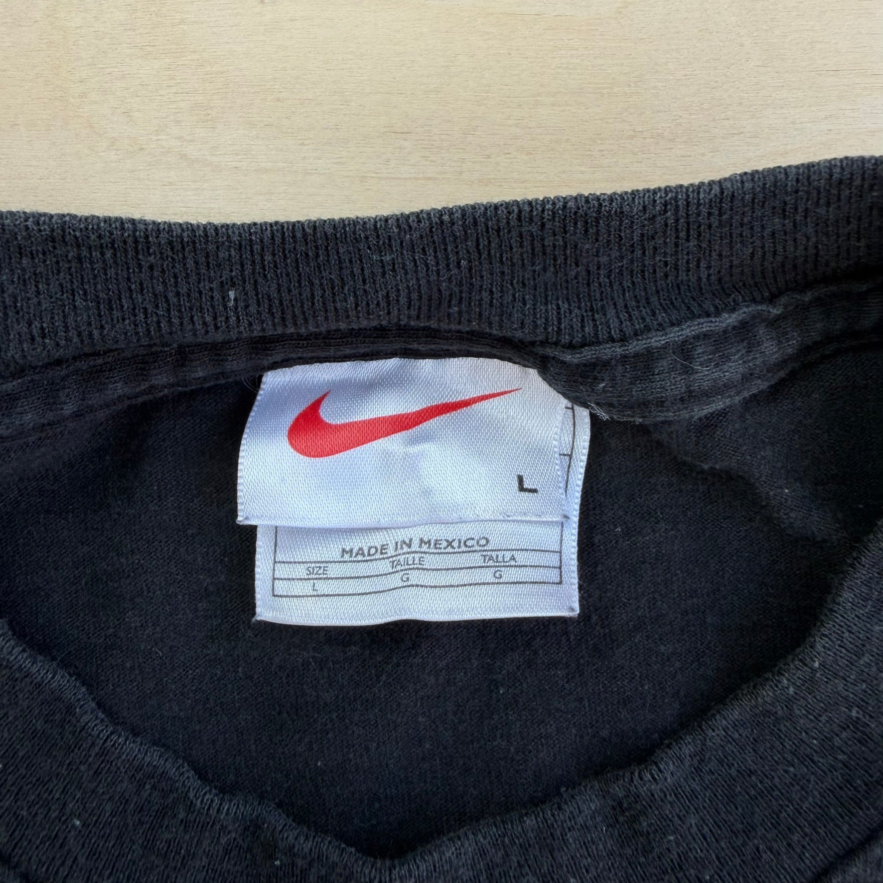 J- Vintage Nike Center Swoosh Graphic Tee - L