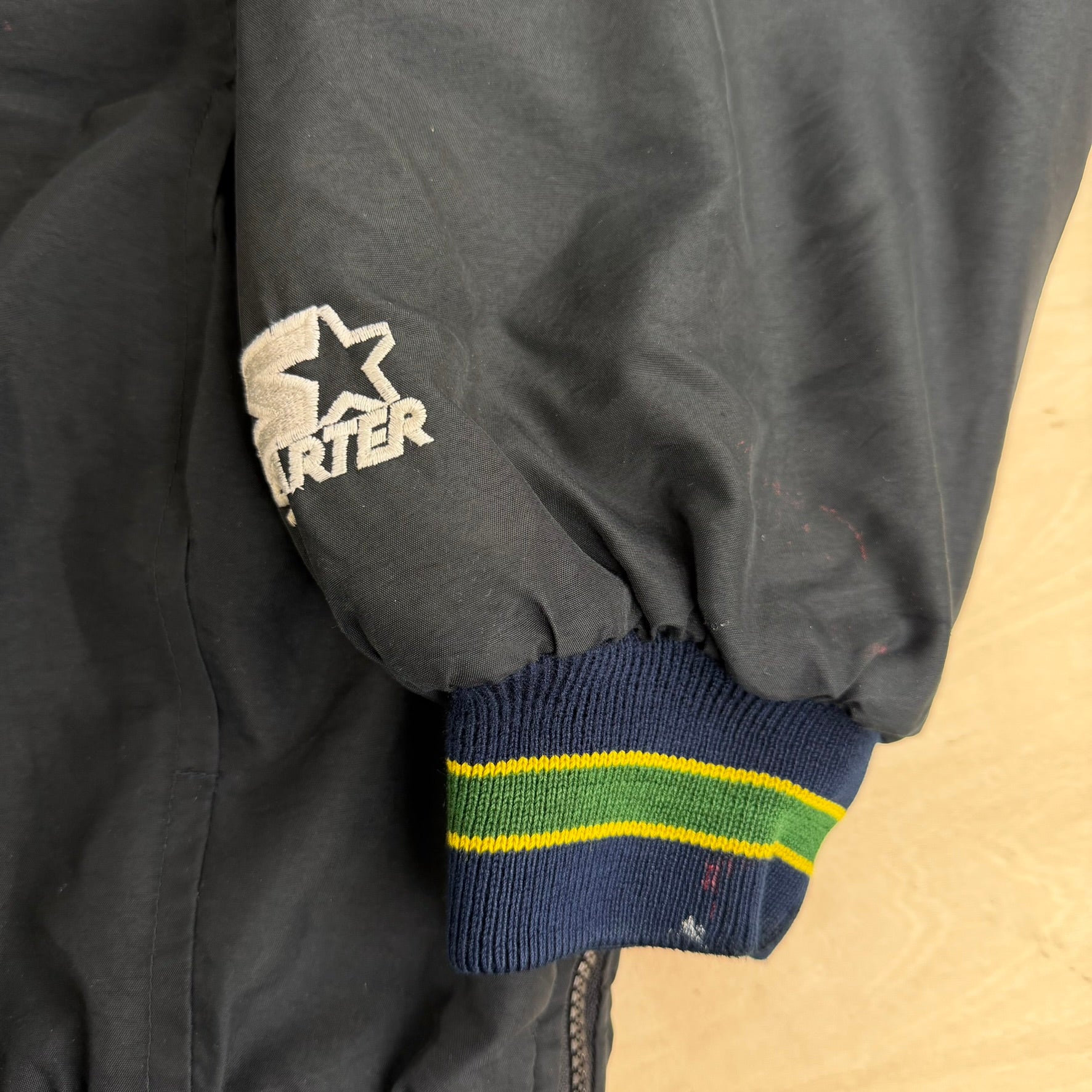 J- Vintage Oakland Athletics MLB Starter Hooded Zip Up Winter Jacket - XL