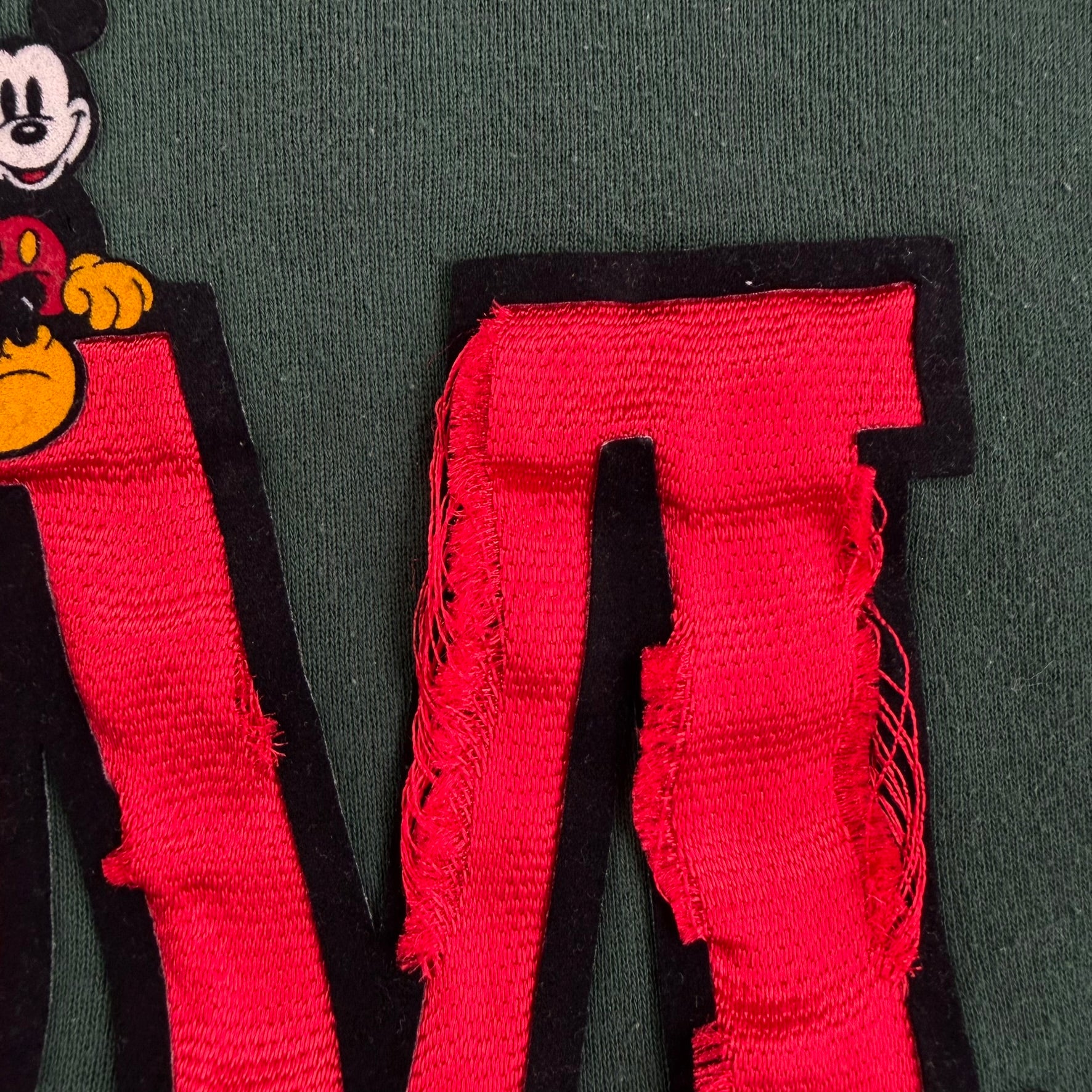 J- Vintage Disney Mickey Mouse Embroidered Text & Mickey Graphic Crewneck - L