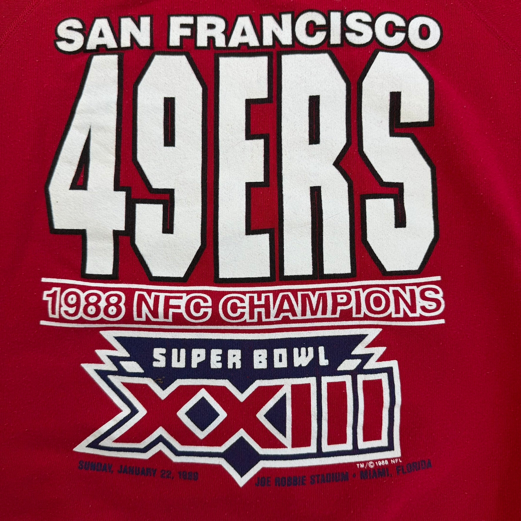 J- Vintage '88 San Francisco 49ers NFC Champs NFL Graphic Crewneck - L