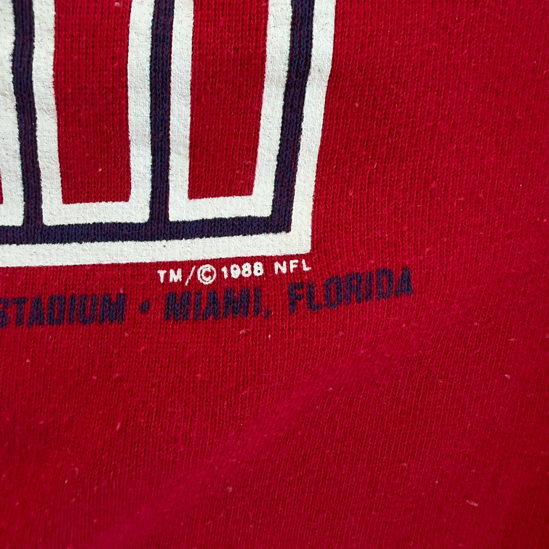J- Vintage '88 San Francisco 49ers NFC Champs NFL Graphic Crewneck - L