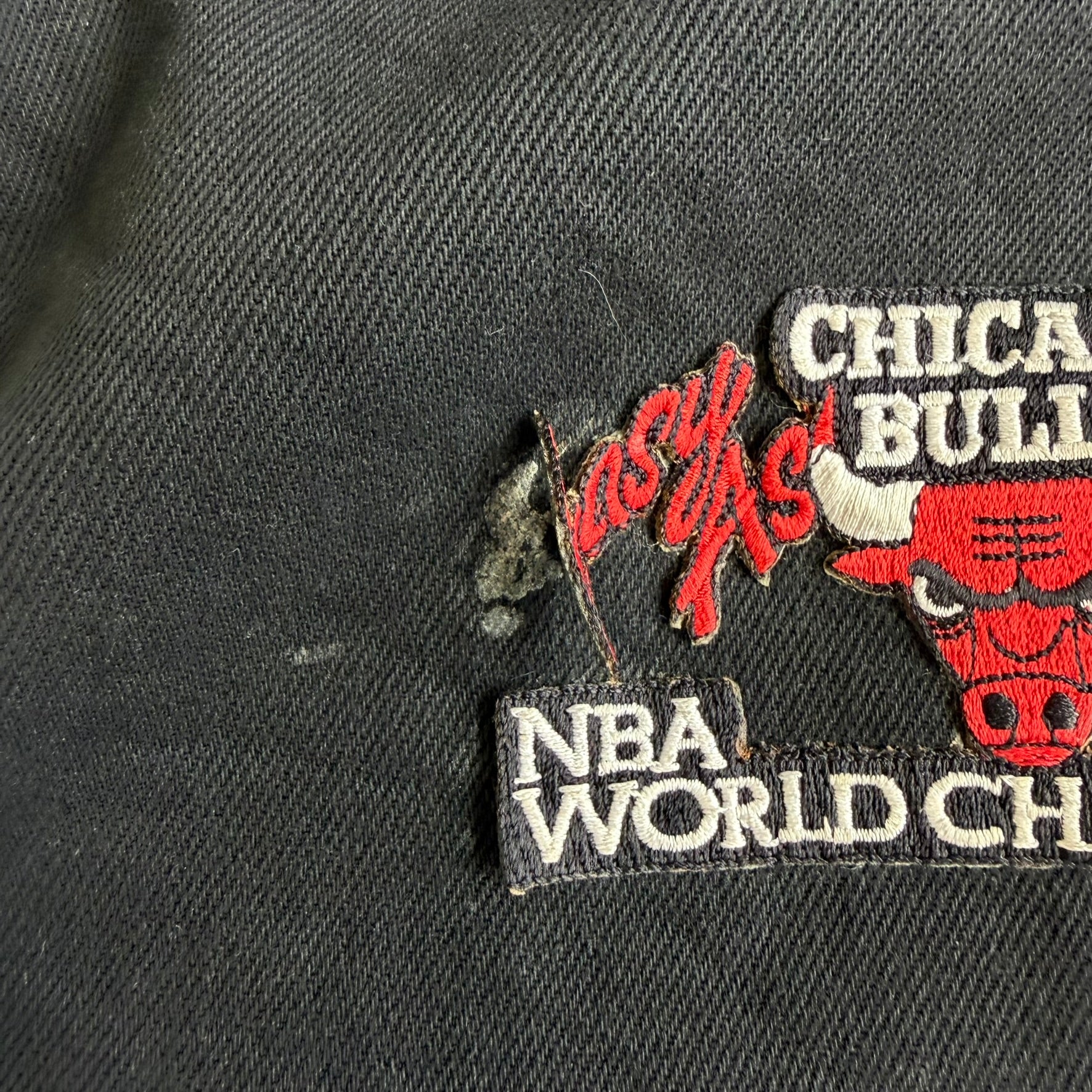 J- Vintage '93 Chicago Bulls NBA Jeff Hamilton 3 Peat Leather Sleeve Varsity Jacket - XL