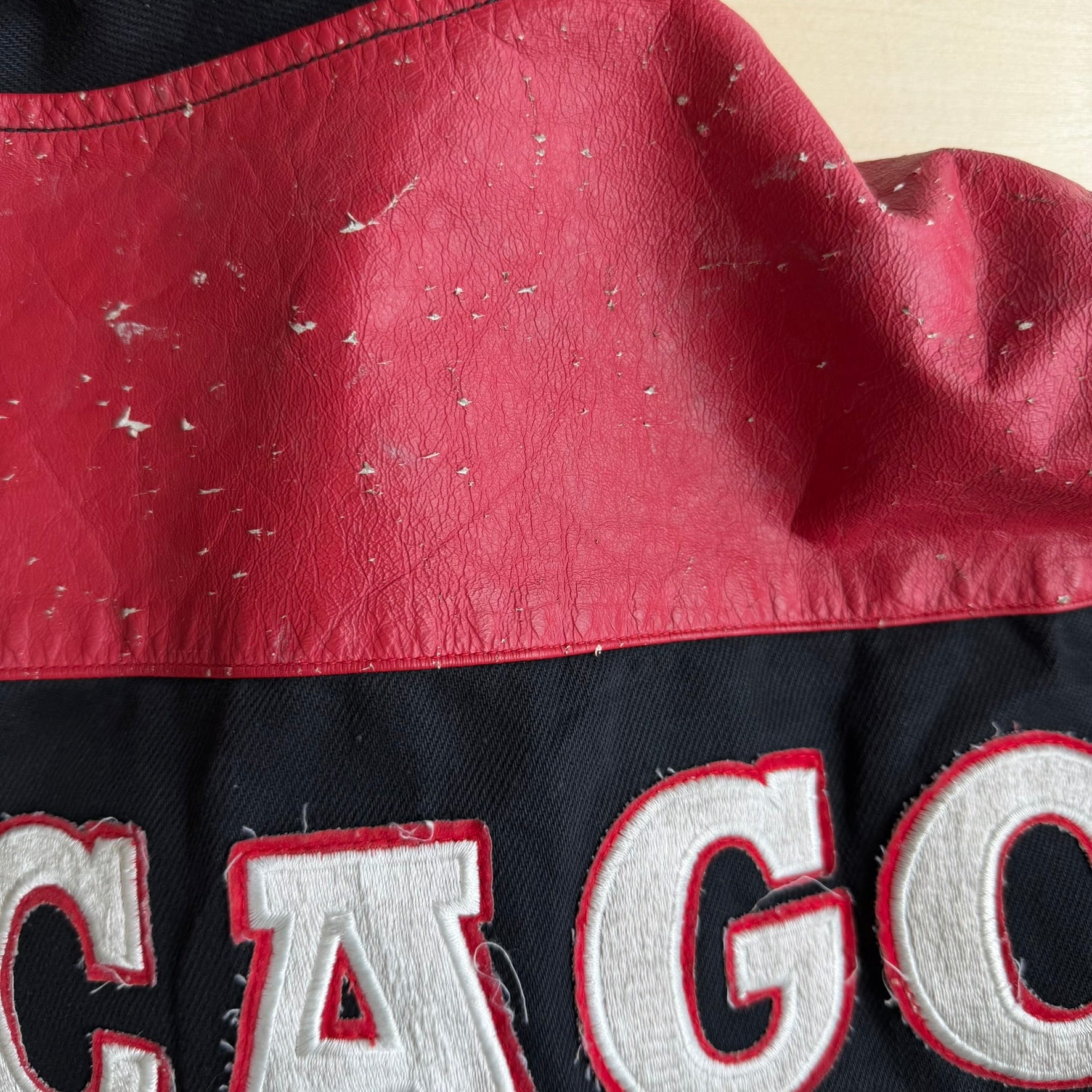 J- Vintage '93 Chicago Bulls NBA Jeff Hamilton 3 Peat Leather Sleeve Varsity Jacket - XL