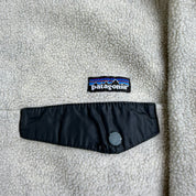 J- Vintage Patagonia Synchilla Beige/White Made In USA Polar Fleece - M