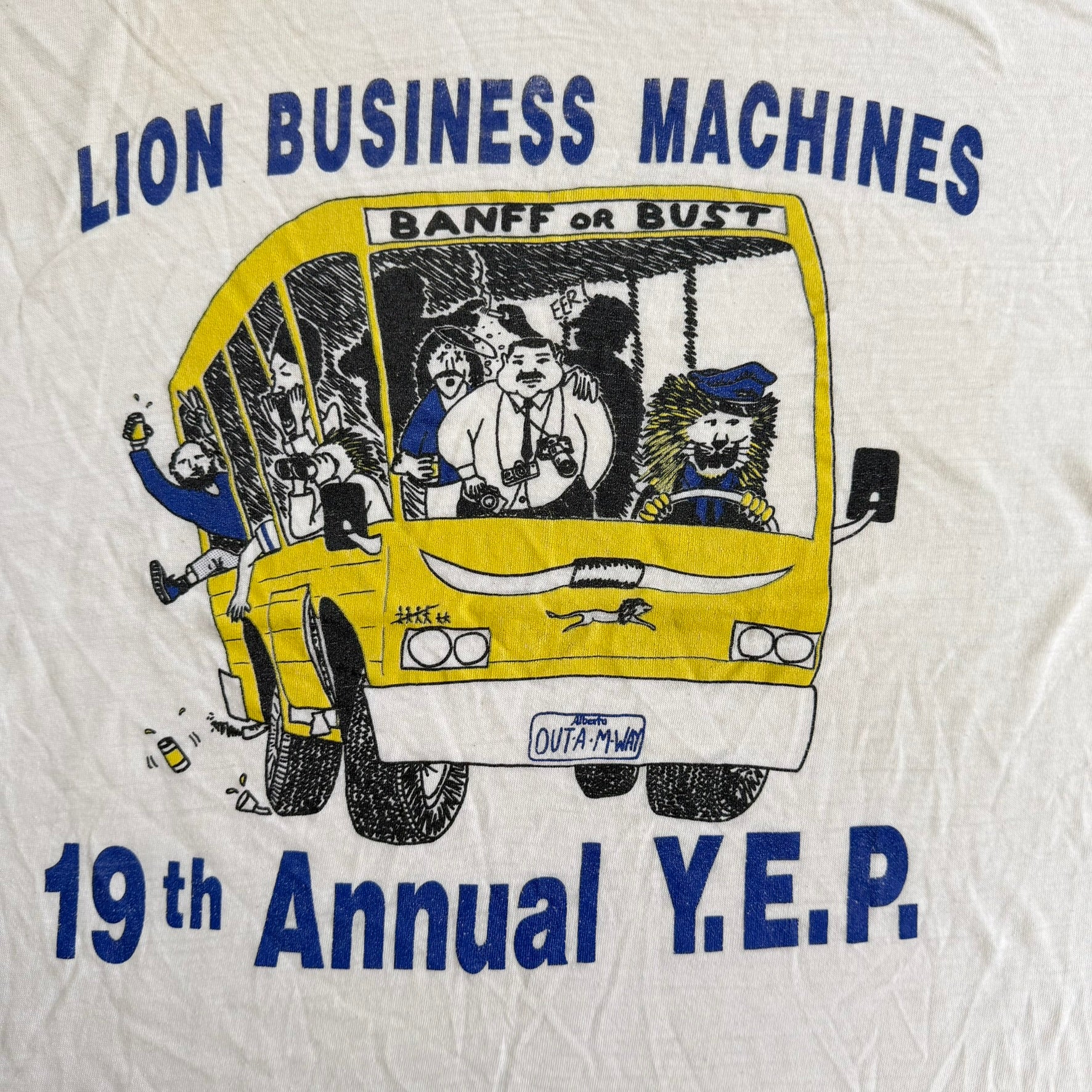 J- Vintage 90s Lion Business Machine Banff Or Bust Graphic Single Stitch Tee - XL