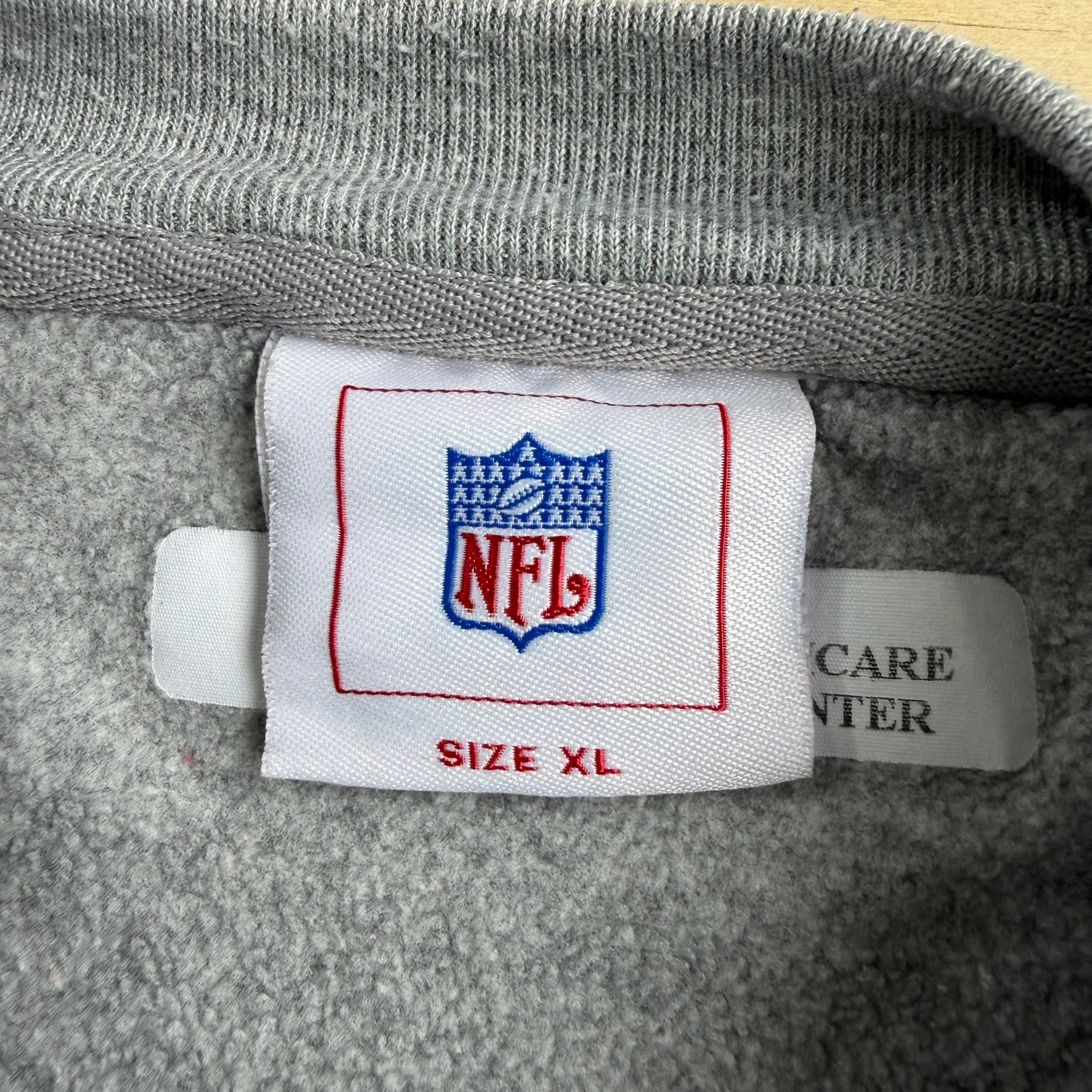 J- Vintage Oakland Raiders NFL Embroidered Logo Pull Over Polar Fleece - XL
