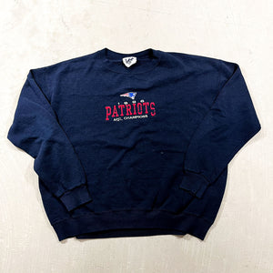 D- Vintage 1996 New England Patriots NFL Lee Embroidered Text AFC Crewneck