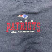 Load image into Gallery viewer, D- Vintage 1996 New England Patriots NFL Lee Embroidered Text AFC Crewneck
