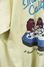 Load image into Gallery viewer, Vintage 87&#39; California Raisins Graphic Crewneck
