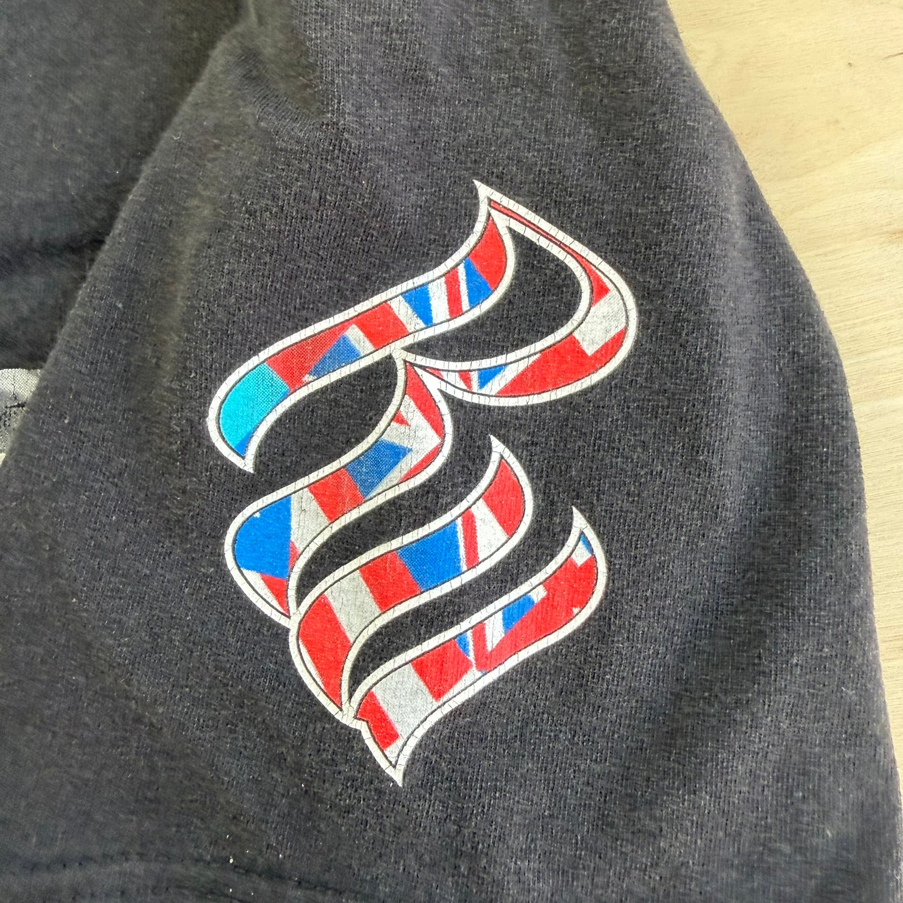 J- Vintage Rocawear Text & Graphic Tee - L