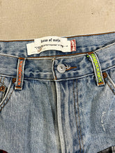 Load image into Gallery viewer, D- HOM Plaid Patches Reworked Levi&#39;s 550 32x32 Jeans
