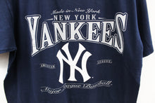 Load image into Gallery viewer, Z - 2000 MLB New York Yankees American League Script Tee
