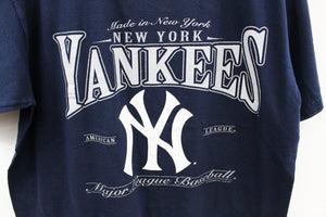 Z - 2000 MLB New York Yankees American League Script Tee