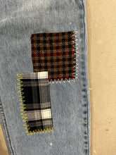 Load image into Gallery viewer, D- HOM Plaid Patches Reworked Levi&#39;s 550 32x32 Jeans
