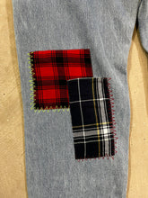 Load image into Gallery viewer, D- HOM Plaid Patches Reworked Levi&#39;s 550 32x32 Jeans
