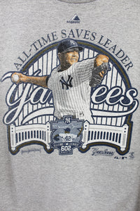 Z - MLB New York Yankees Mariano Rivera All Time Saves Leader Picture Tee