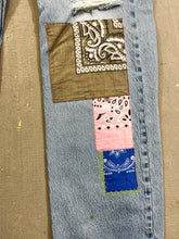 Load image into Gallery viewer, D- HOM Bandana Patches Reworked Levi&#39;s 569 33x32 Jeans
