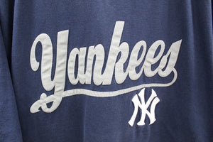 Z - Vintage MLB New York Yankees Embroidered Script Tee